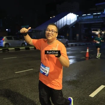 Runner Photo 7900007