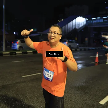 Runner Photo 7900010