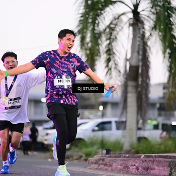Runner Photo 7900011