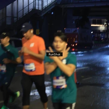 Runner Photo 7900012