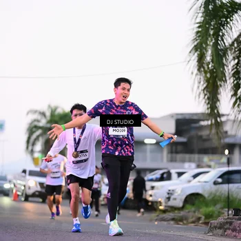 Runner Photo 7900013
