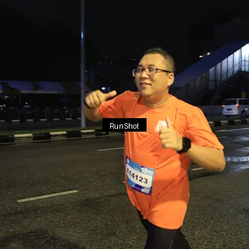 Runner Photo 7900017