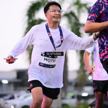 Runner Photo 7900038