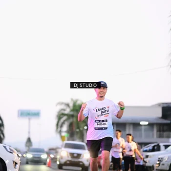 Runner Photo 7900051