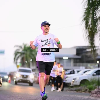 Runner Photo 7900054