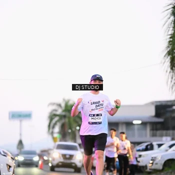 Runner Photo 7900055