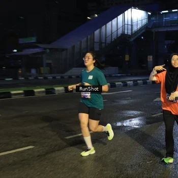 Runner Photo 7900059