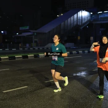 Runner Photo 7900064