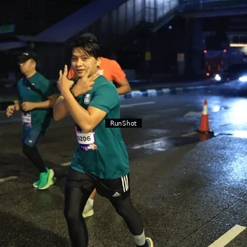 Runner Photo 7900072