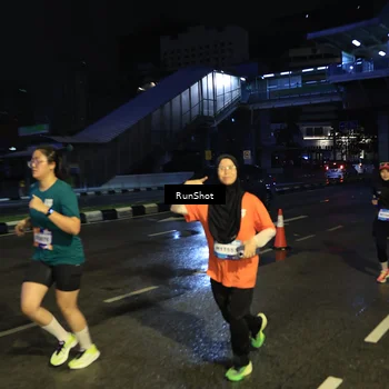 Runner Photo 7900076