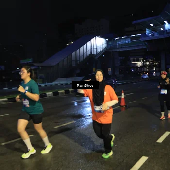 Runner Photo 7900079