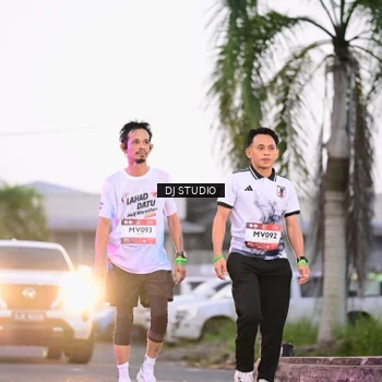 Runner Photo 7900099