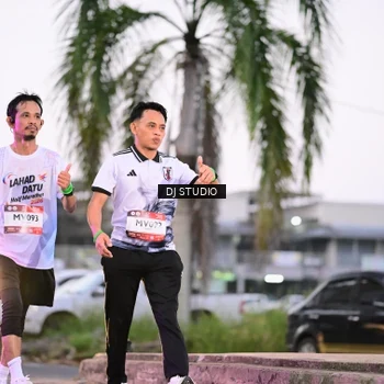 Runner Photo 7900114