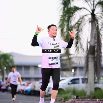 Runner Photo 7900140