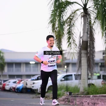 Runner Photo 7900153