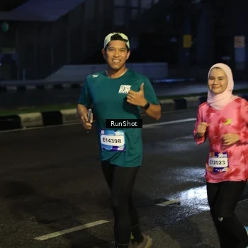 Runner Photo 7900190