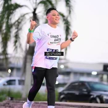 Runner Photo 7900192