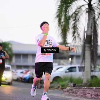 Runner Photo 7900193