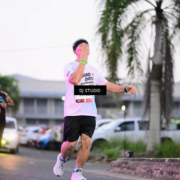Runner Photo 7900195