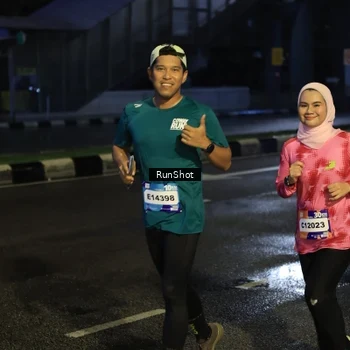 Runner Photo 7900196