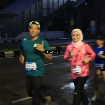Runner Photo 7900199