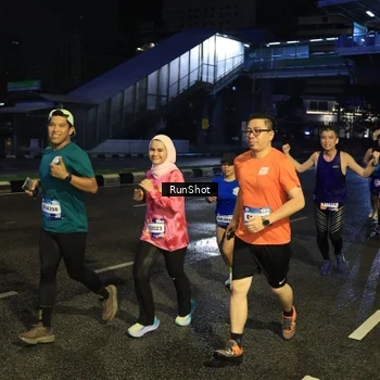 Runner Photo 7900202