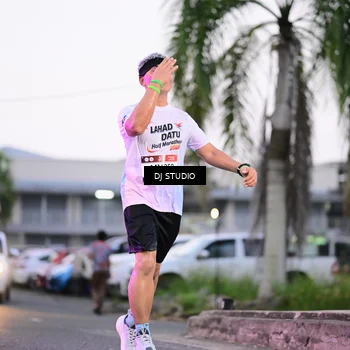 Runner Photo 7900203