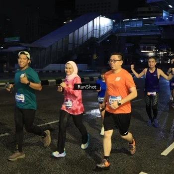 Runner Photo 7900205