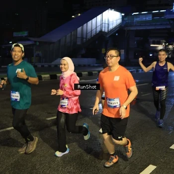Runner Photo 7900207