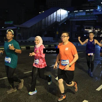 Runner Photo 7900208