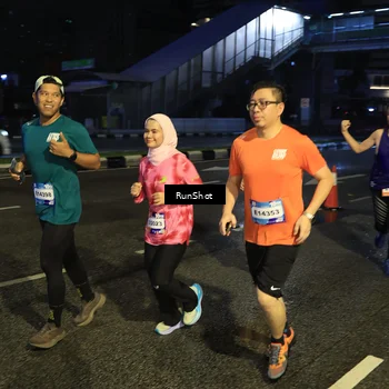 Runner Photo 7900214
