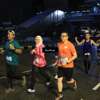 Runner Photo 7900218