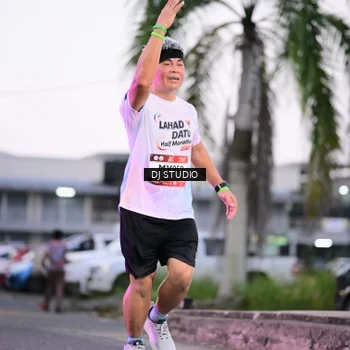 Runner Photo 7900224