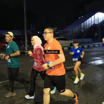 Runner Photo 7900230