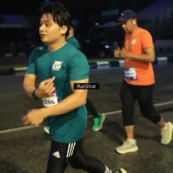 Runner Photo 7900243