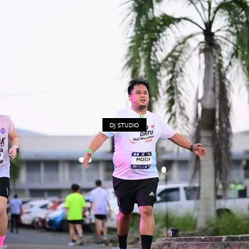 Runner Photo 7900256
