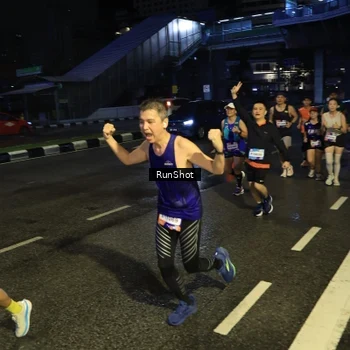 Runner Photo 7900258