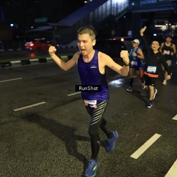 Runner Photo 7900263