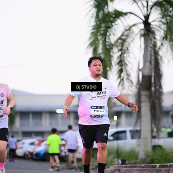 Runner Photo 7900264