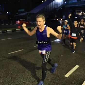 Runner Photo 7900267
