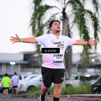 Runner Photo 7900271