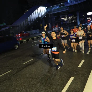 Runner Photo 7900281