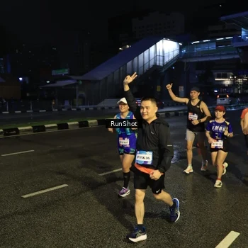 Runner Photo 7900296