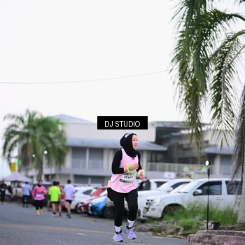 Runner Photo 7900302