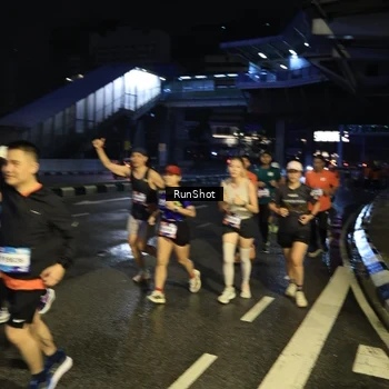 Runner Photo 7900303