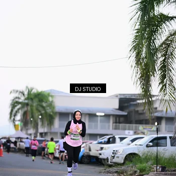 Runner Photo 7900304
