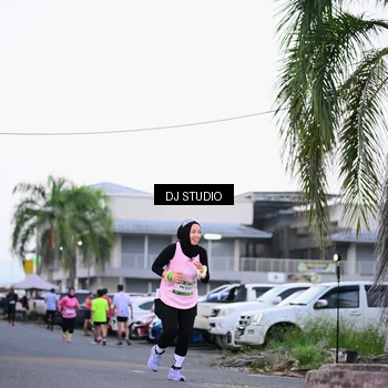 Runner Photo 7900305