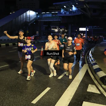 Runner Photo 7900310