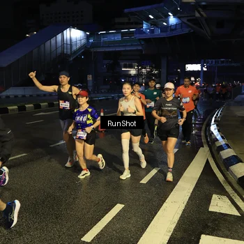 Runner Photo 7900311