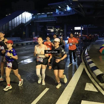 Runner Photo 7900331